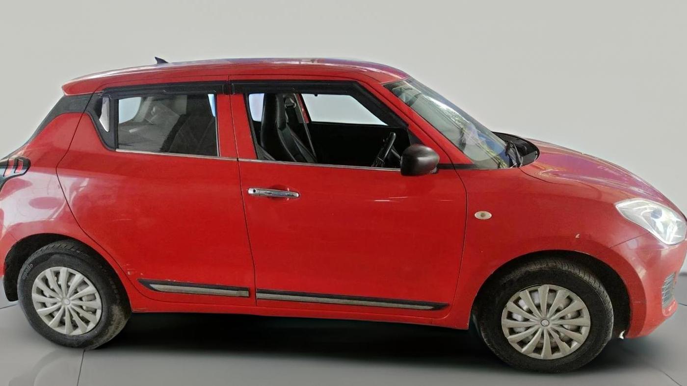 2020 Maruti Swift LXI, Petrol, Manual, 87,121 km, exterior