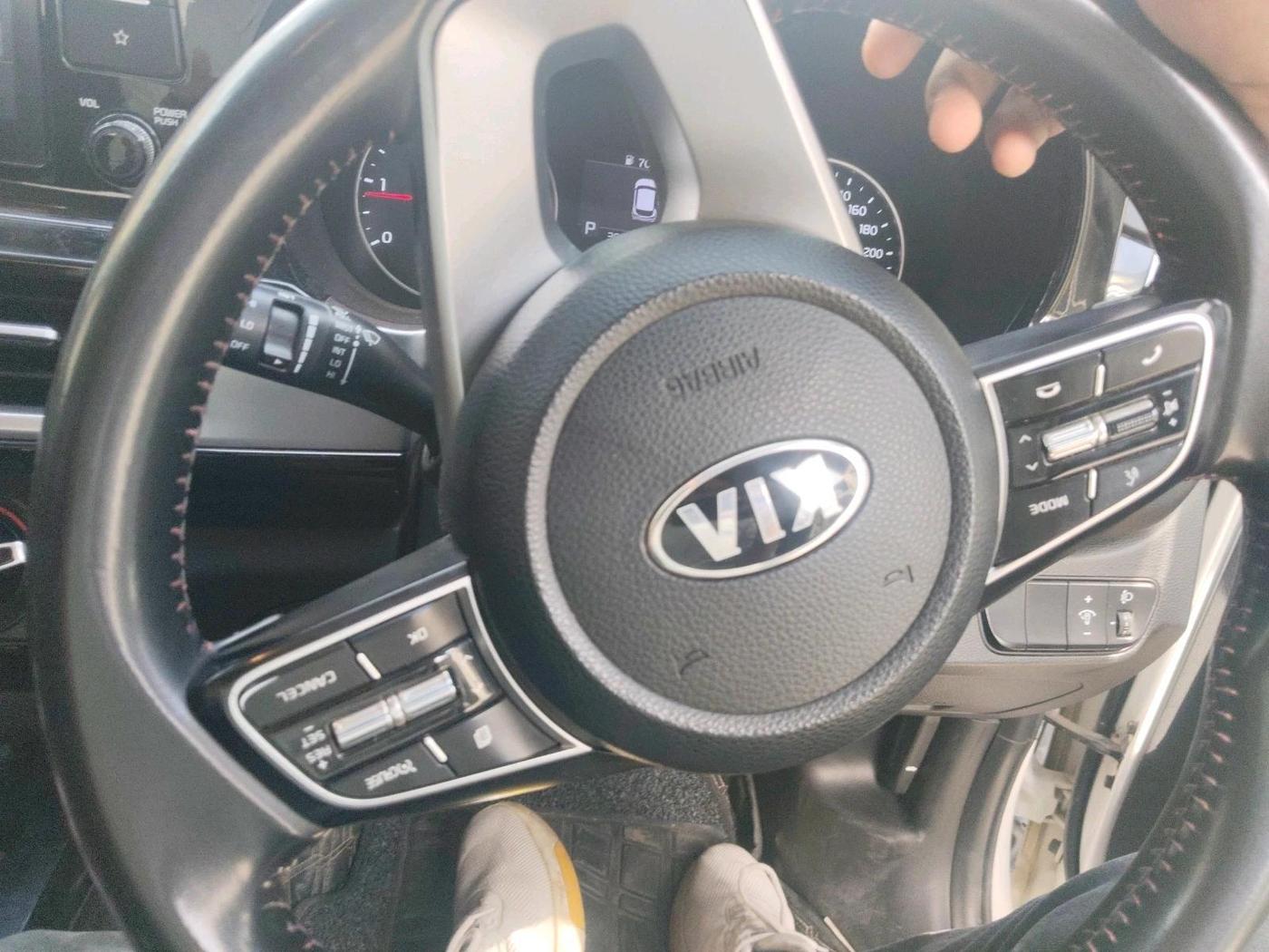 2021 KIA SELTOS HTK PLUS AT 1.5 DIESEL, Diesel, Automatic, 1,56,446 km, interior