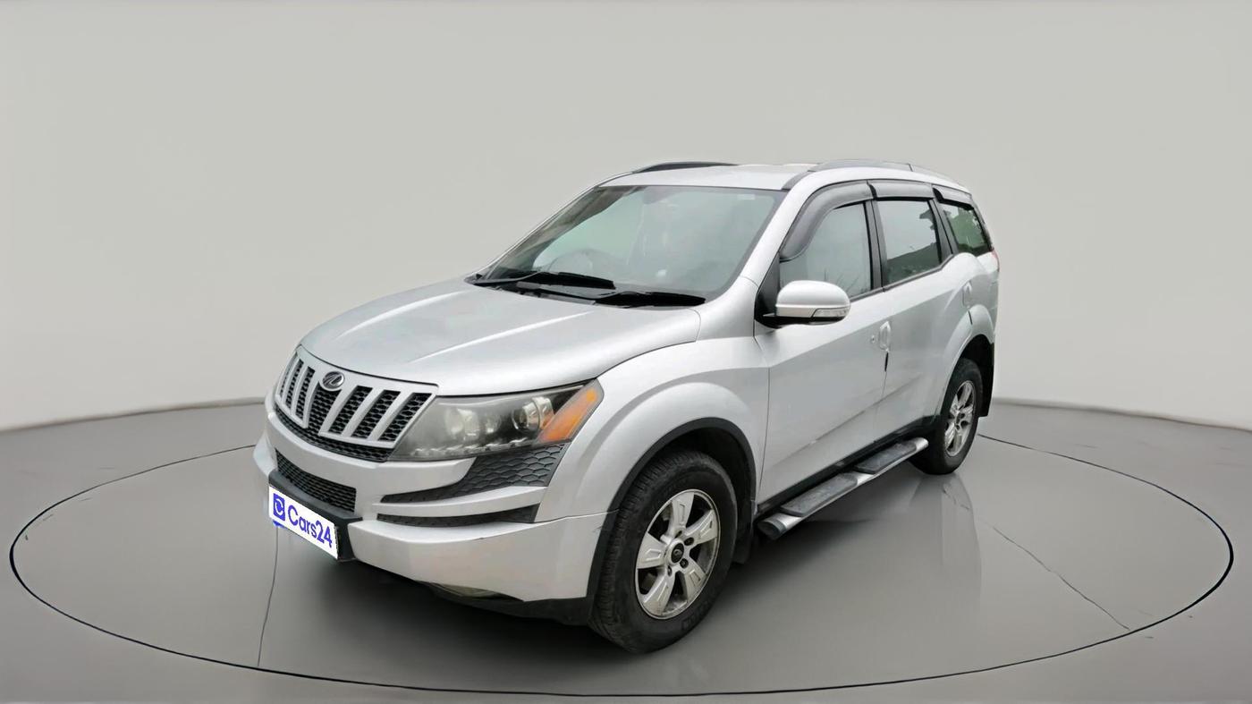 2015 Mahindra XUV500 W8, Diesel, Manual, 84,711 km, exterior