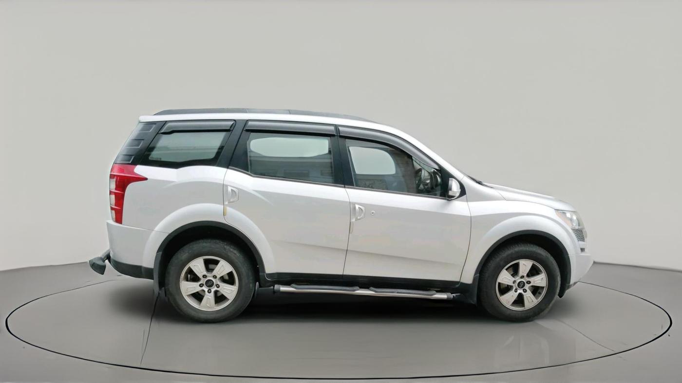 2015 Mahindra XUV500 W8, Diesel, Manual, 84,711 km, exterior
