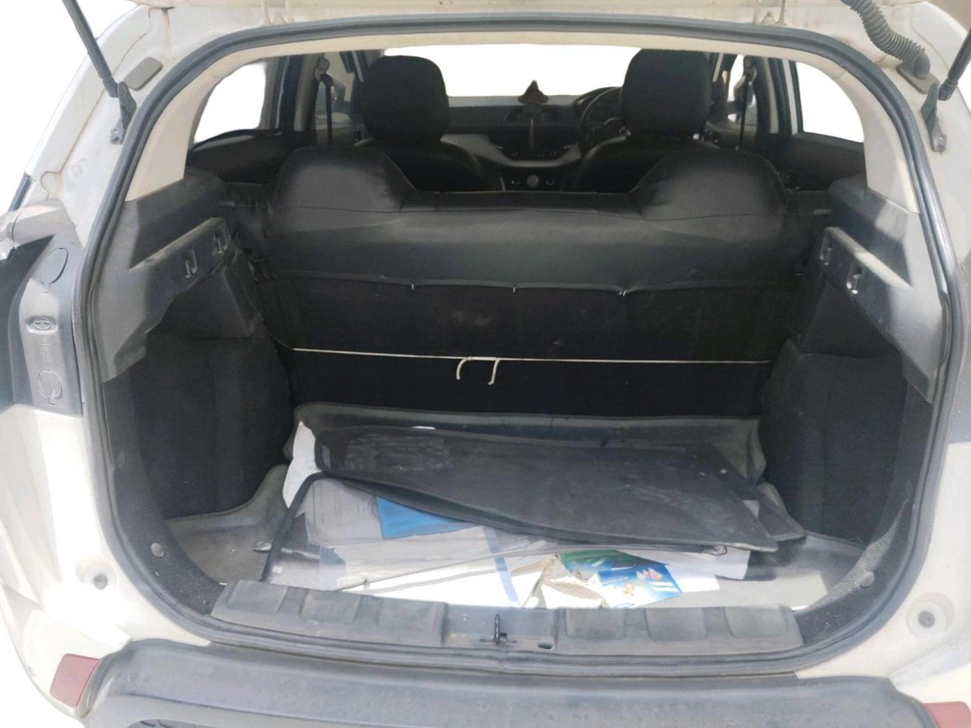 2018 Tata NEXON XM DIESEL, Diesel, Manual, 1,19,191 km, exterior