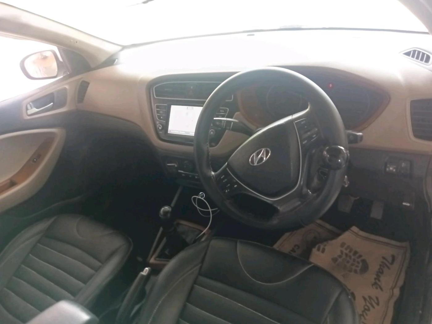 2020 Hyundai Elite i20 SPORTZ PLUS 1.2, CNG, Manual, 82,043 km, interior