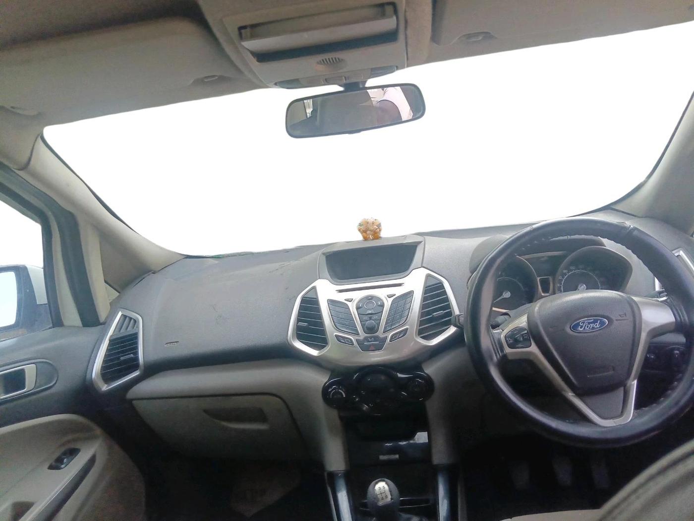 2014 Ford Ecosport TITANIUM 1.5L DIESEL, Diesel, Manual, 1,93,135 km, interior