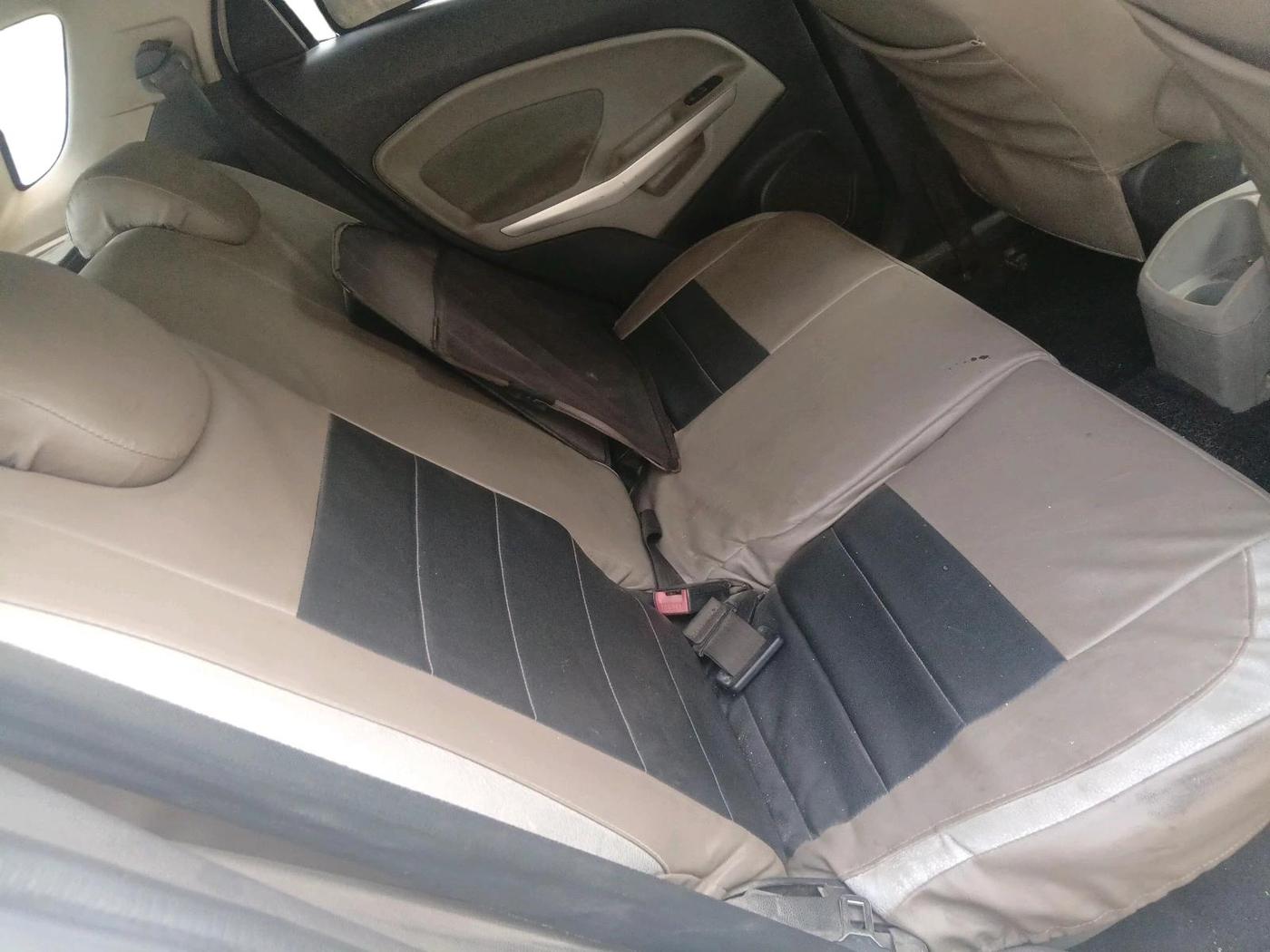 2014 Ford Ecosport TITANIUM 1.5L DIESEL, Diesel, Manual, 1,93,135 km, interior