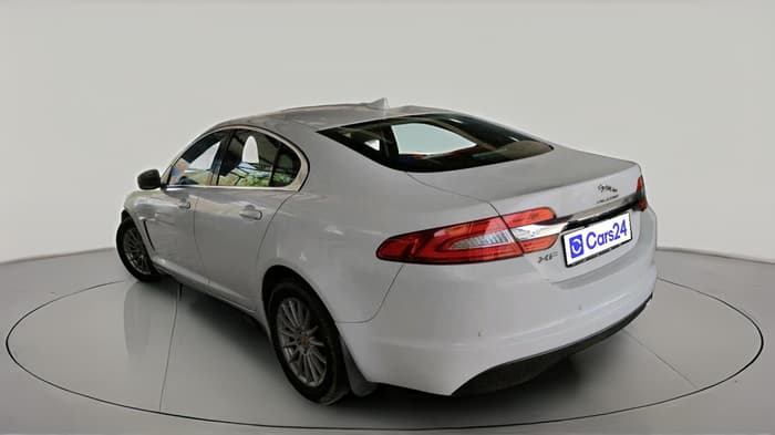2015 Jaguar XF 2.2 DIESEL LUXURY, Diesel, Automatic, 61,615 km, exterior