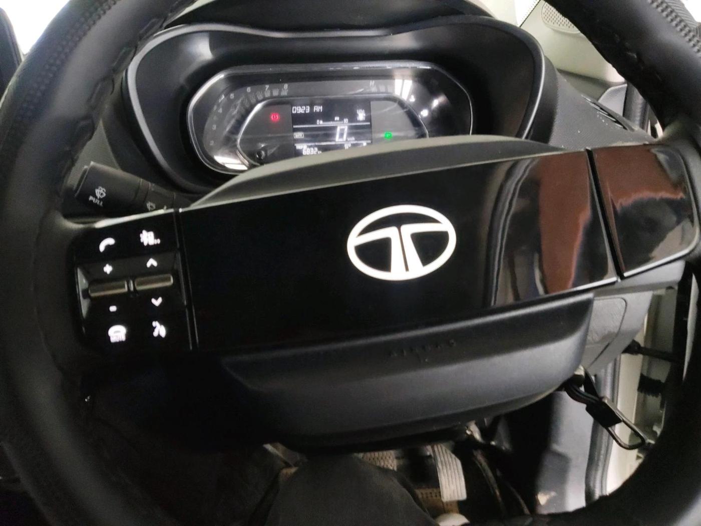 2026 Tata NEXON SMART+ 1.2 PETROL, Petrol, Manual, 2,591 km, interior