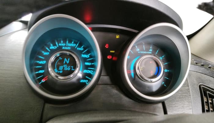 2015 Mahindra XUV500 W10, Diesel, Manual, 1,87,667 km, interior