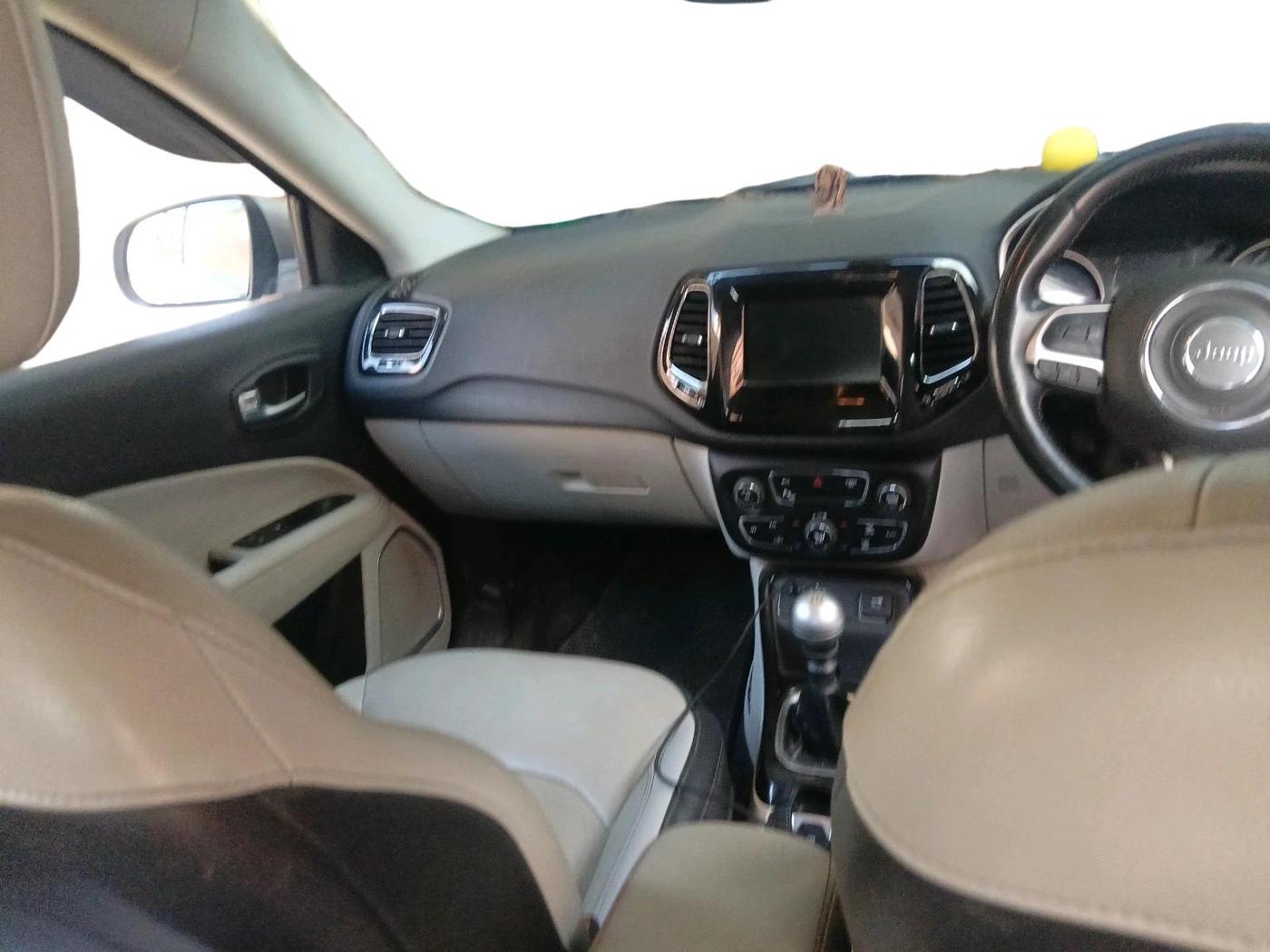 2018 Jeep Compass LIMITED 2.0 DIESEL, Diesel, Manual, 1,19,770 km, interior