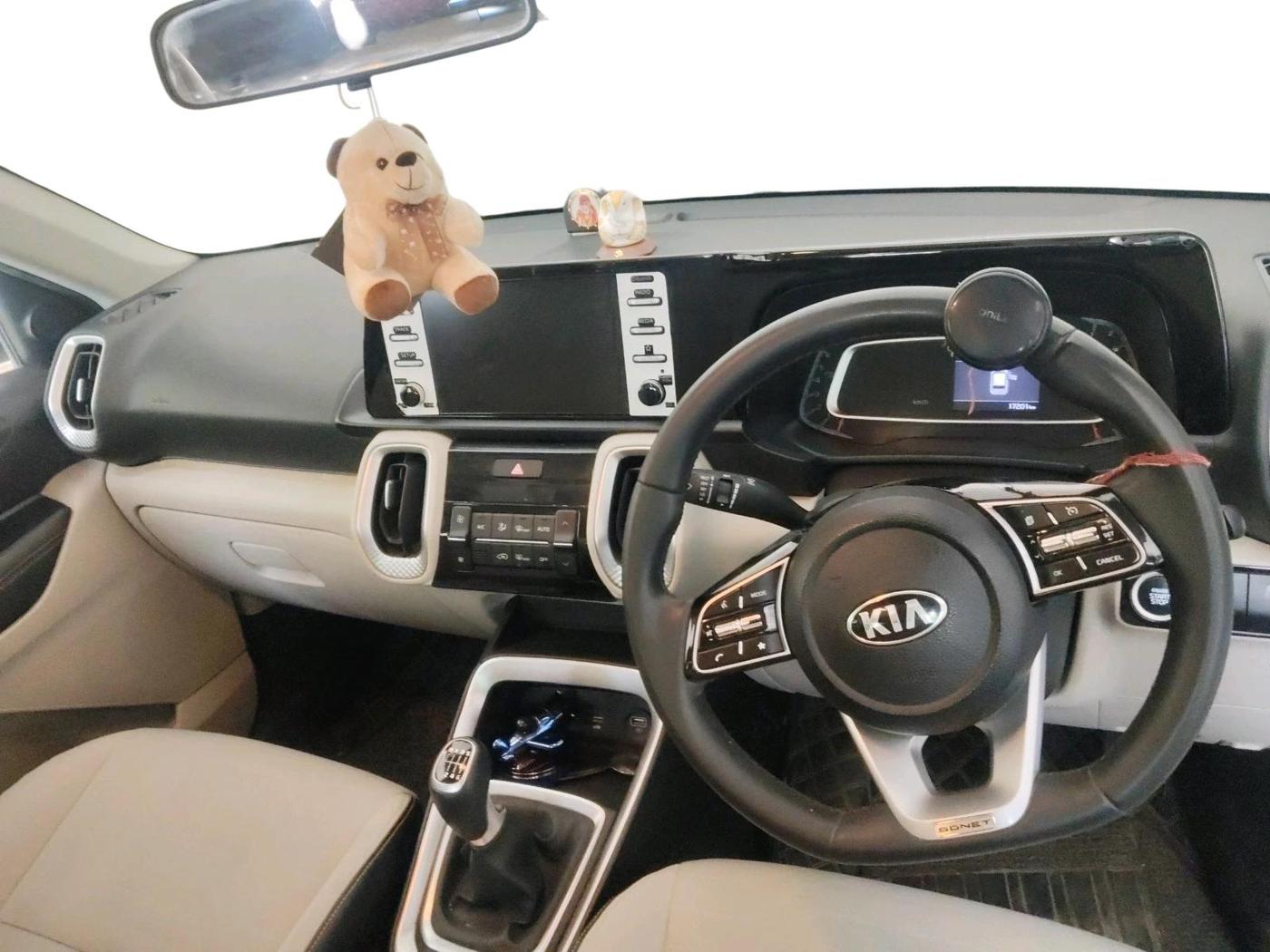 2021 KIA SONET HTX 1.0 IMT, Petrol, Manual, 18,046 km, interior