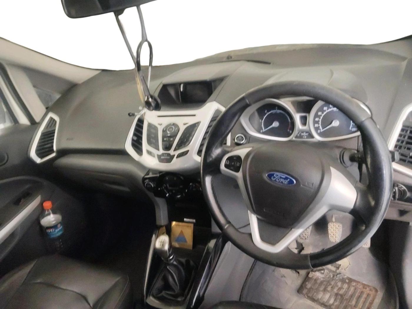 2014 Ford Ecosport TITANIUM 1.5L DIESEL, Diesel, Manual, 2,19,524 km, interior
