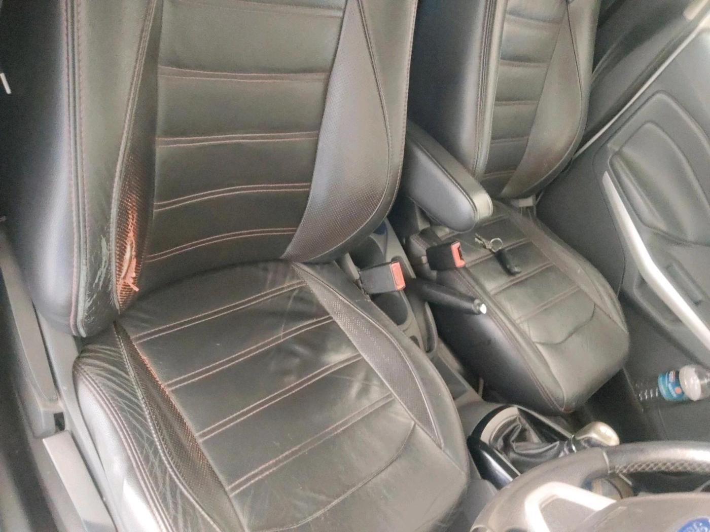 2014 Ford Ecosport TITANIUM 1.5L DIESEL, Diesel, Manual, 2,19,524 km, interior