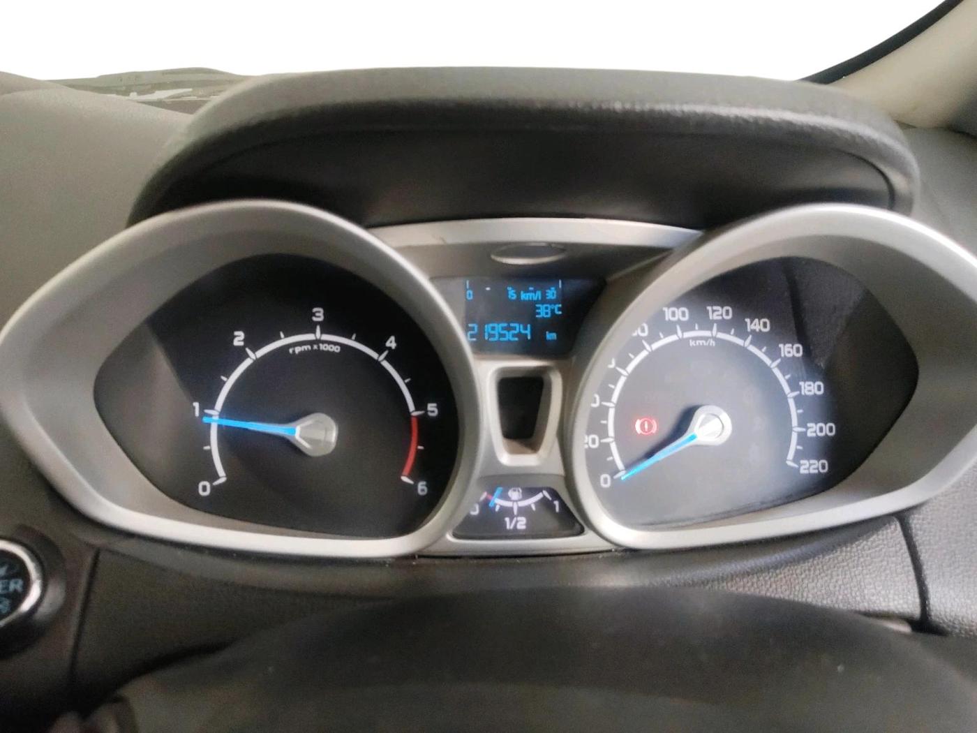 2014 Ford Ecosport TITANIUM 1.5L DIESEL, Diesel, Manual, 2,19,524 km, interior