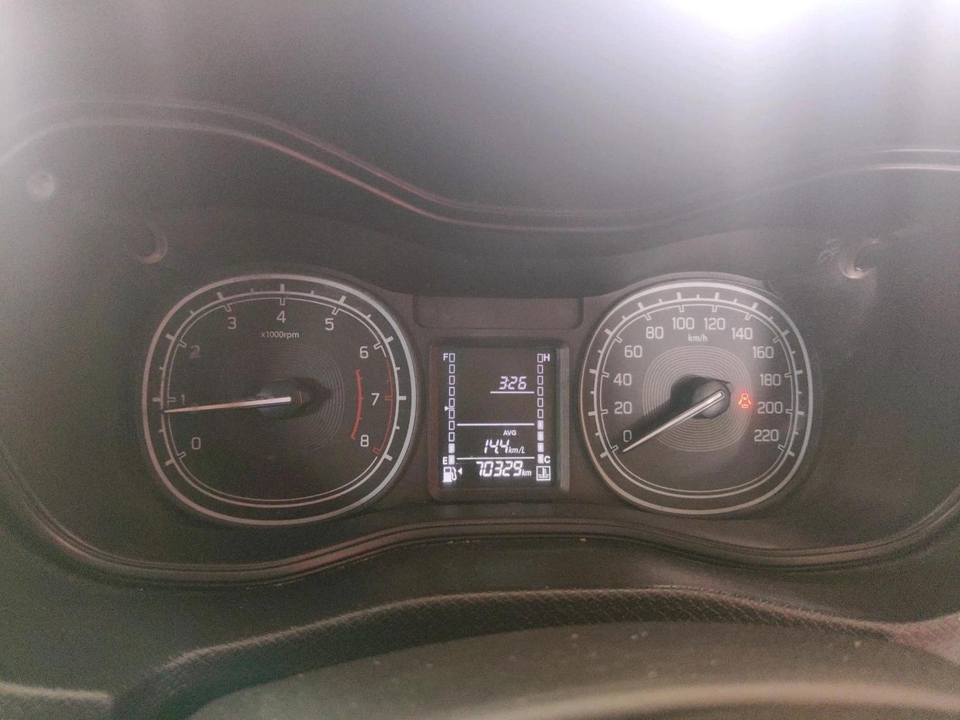 2022 Maruti Vitara Brezza LXI, Petrol, Manual, 70,329 km, interior