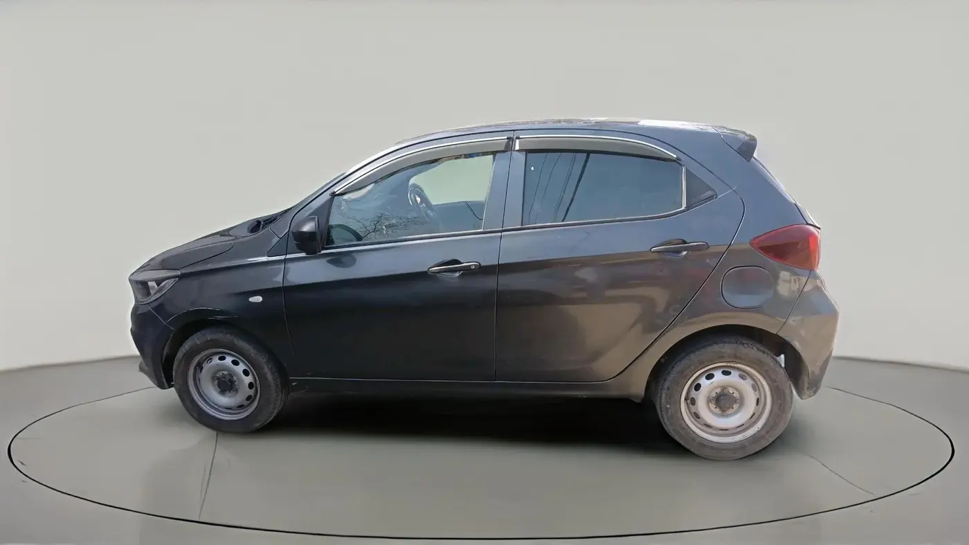 2023 Tata Tiago XM CNG, CNG, Manual, 94,252 km, exterior