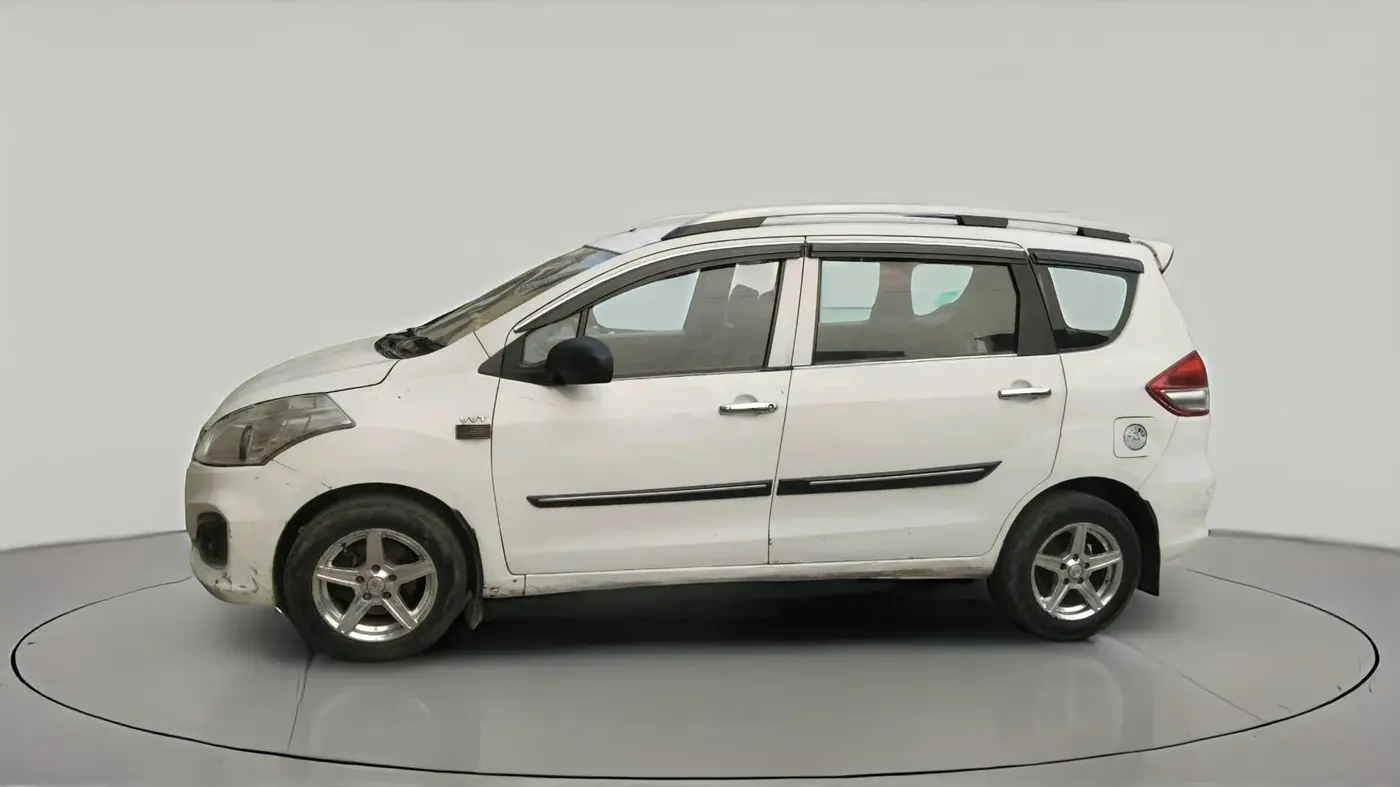 2017 Maruti Ertiga LXI, CNG, Manual, 2,40,941 km, exterior