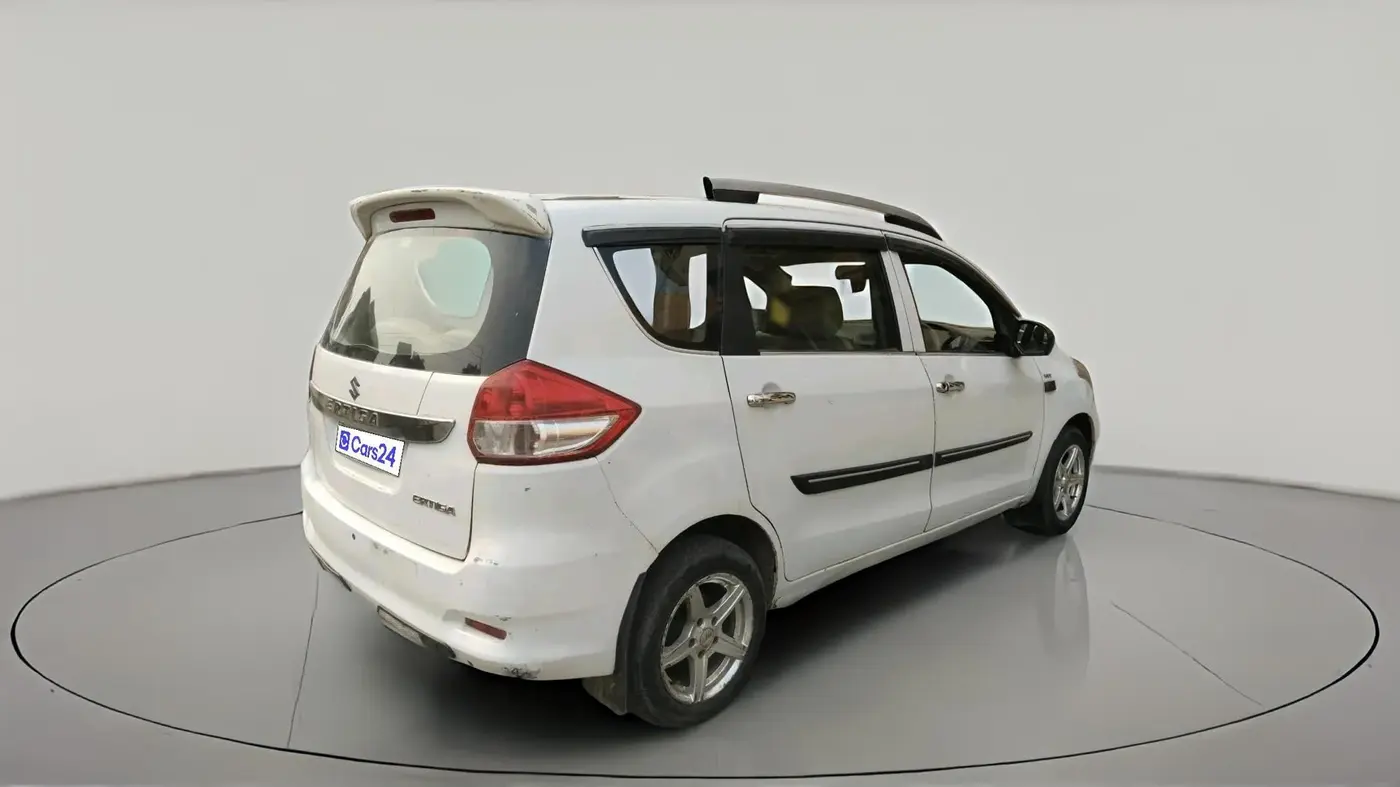 2017 Maruti Ertiga LXI, CNG, Manual, 2,40,941 km, exterior
