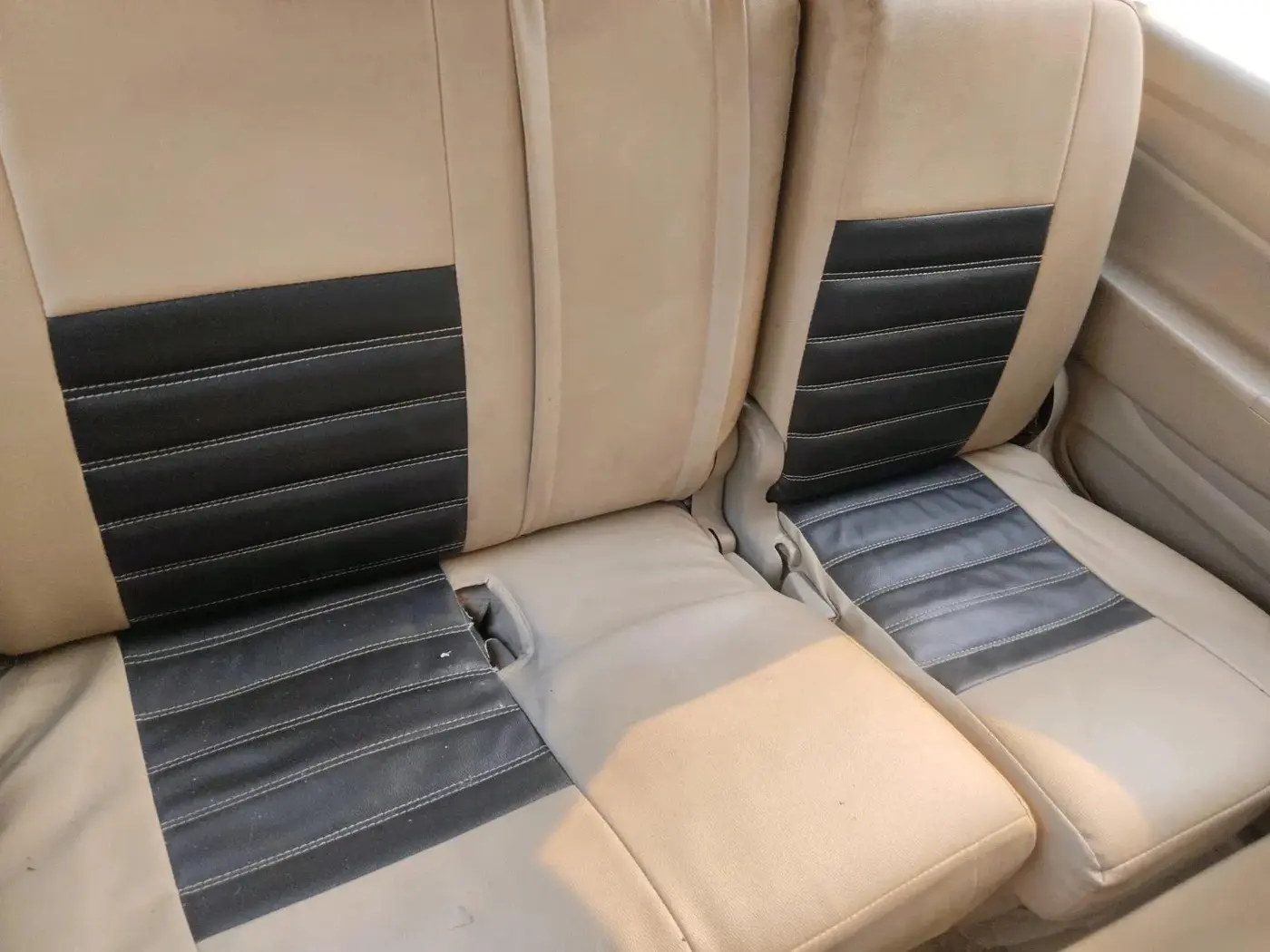 2017 Maruti Ertiga LXI, CNG, Manual, 2,40,941 km, interior
