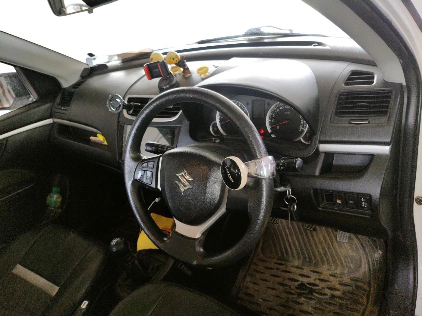 2012 Maruti Swift ZXI, Petrol, Manual, 74,474 km, interior