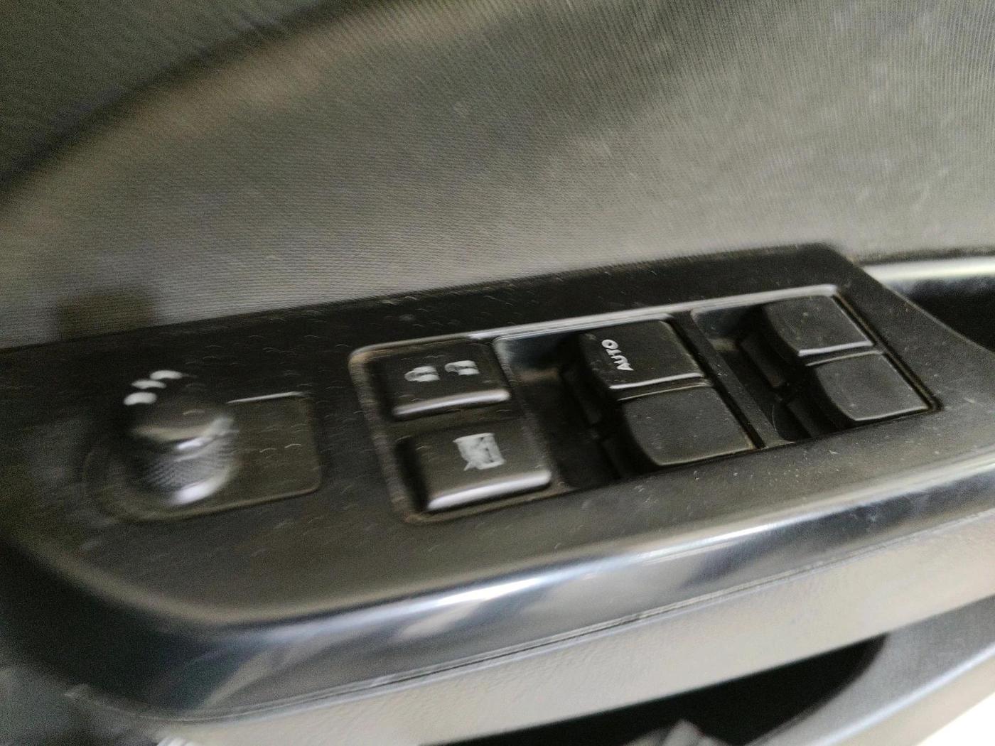 2012 Maruti Swift ZXI, Petrol, Manual, 74,474 km, interior