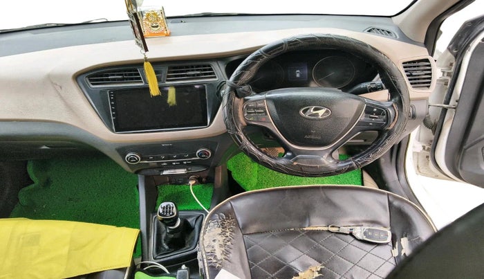 2017 Hyundai Elite i20 ASTA 1.4 CRDI (O), Diesel, Manual, 2,55,978 km, interior