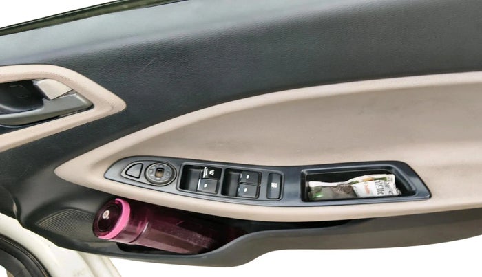 2017 Hyundai Elite i20 ASTA 1.4 CRDI (O), Diesel, Manual, 2,55,978 km, interior