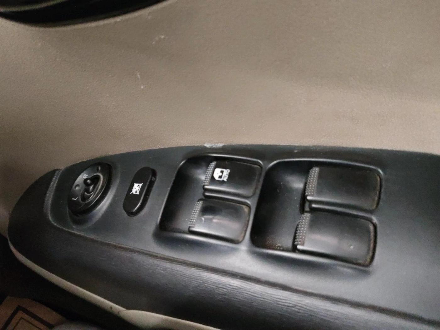 2012 Hyundai i10 MAGNA 1.2, CNG, Manual, 1,02,351 km, interior