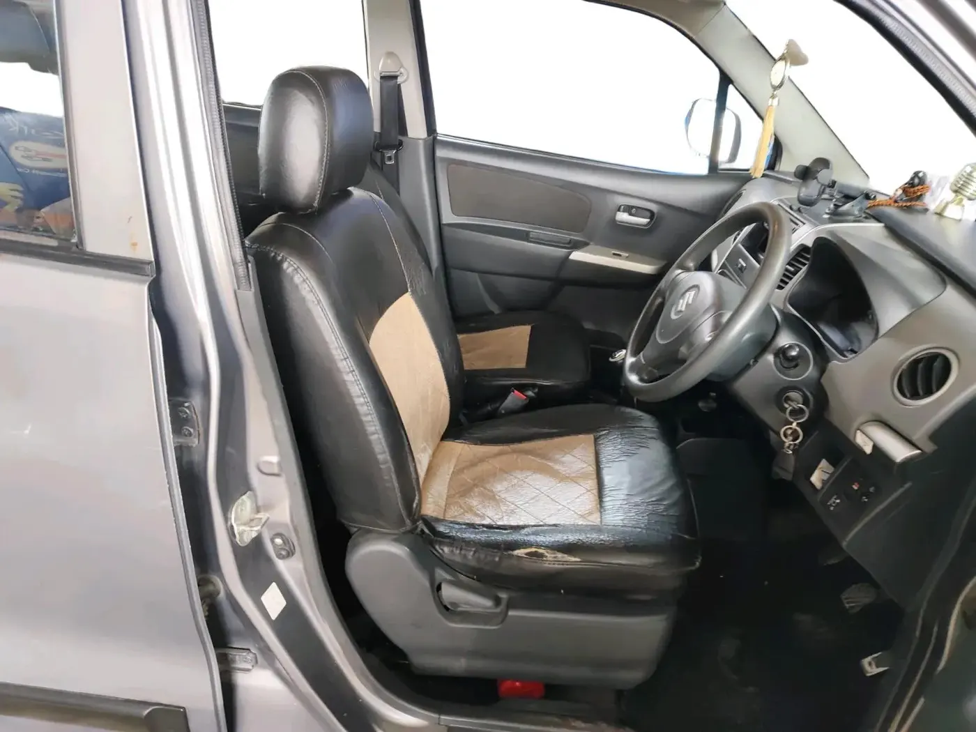 2012 Maruti Wagon R 1.0 LXI, CNG, Manual, 1,91,617 km, interior
