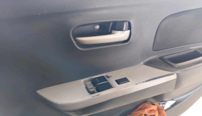 2012 Maruti Wagon R 1.0 LXI, CNG, Manual, 1,91,617 km, interior