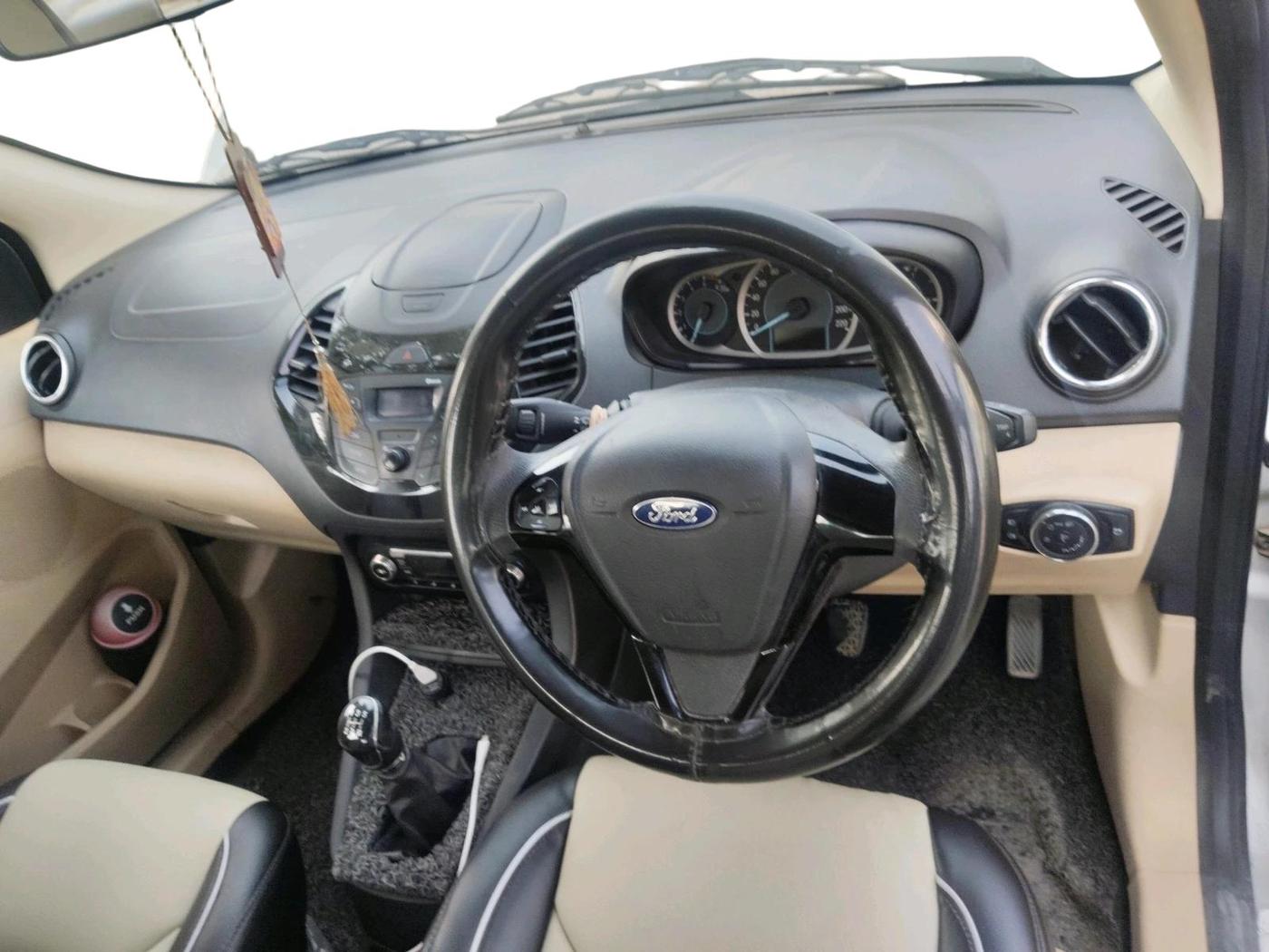 2017 Ford Figo Aspire TITANIUM1.5 DIESEL, Diesel, Manual, 1,93,600 km, interior