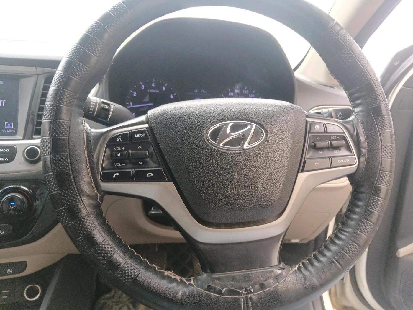 2018 Hyundai Verna 1.6 VTVT SX O, Petrol, Manual, 1,05,796 km, interior