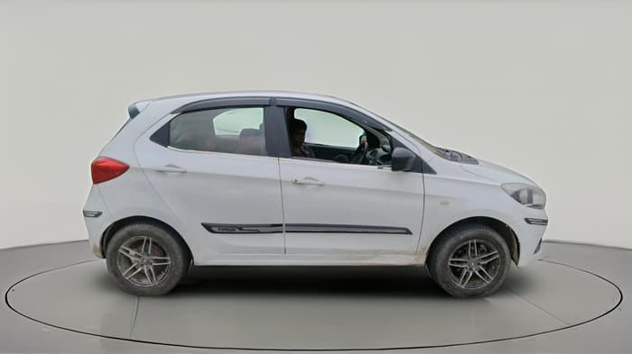 2018 Tata Tiago XT PETROL, CNG, Manual, 1,21,676 km, exterior