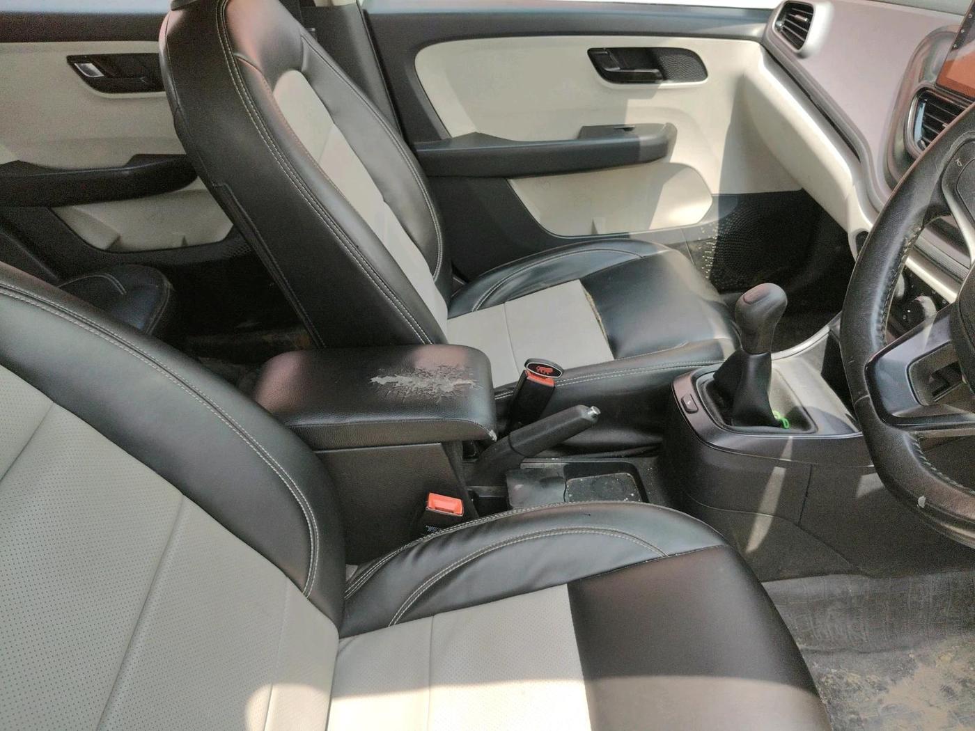 2023 Tata ALTROZ XE PETROL, Petrol, Manual, 61,488 km, interior