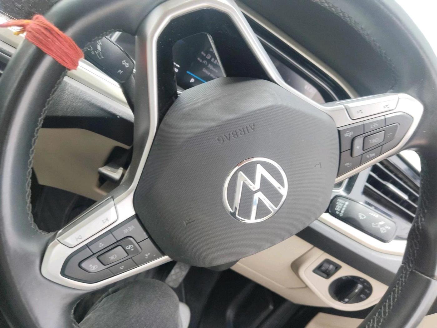 2024 Volkswagen VIRTUS TOPLINE TSI 1.0 AT, Petrol, Automatic, 19,767 km, interior