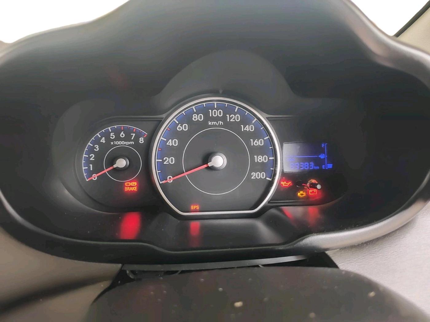 2015 Hyundai i10 MAGNA 1.1, CNG, Manual, 89,384 km, interior