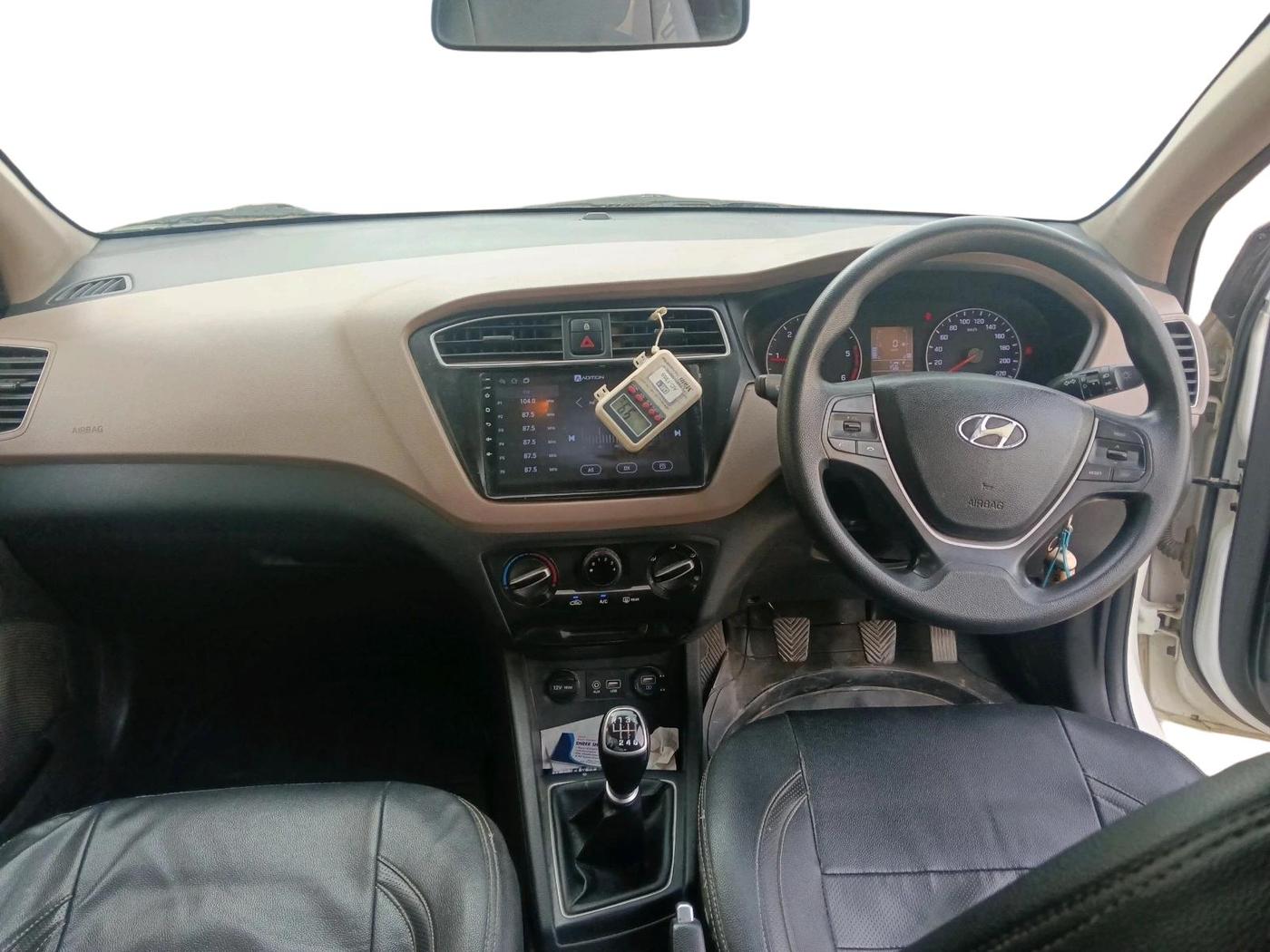 2019 Hyundai Elite i20 SPORTZ PLUS 1.4 CRDI, Diesel, Manual, 1,24,523 km, interior