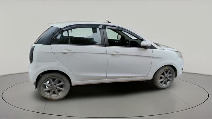 2015 Tata Bolt XT REVOTRON, Petrol, Manual, 58,872 km, exterior
