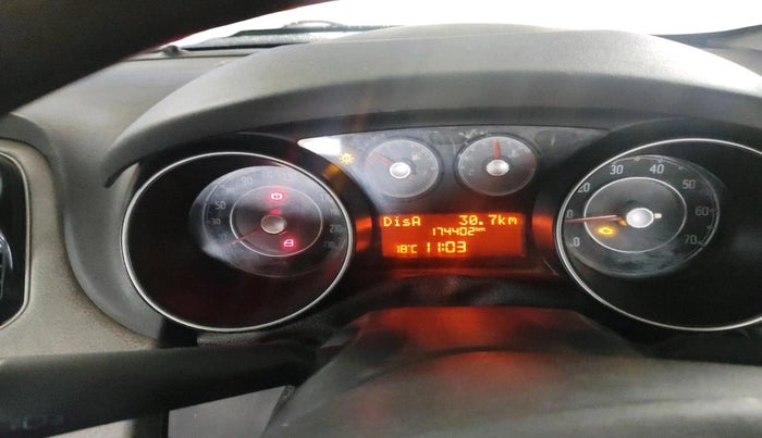 2015 Fiat Avventura ACTIVE MULTIJET 1.3, Diesel, Manual, 1,74,402 km, interior