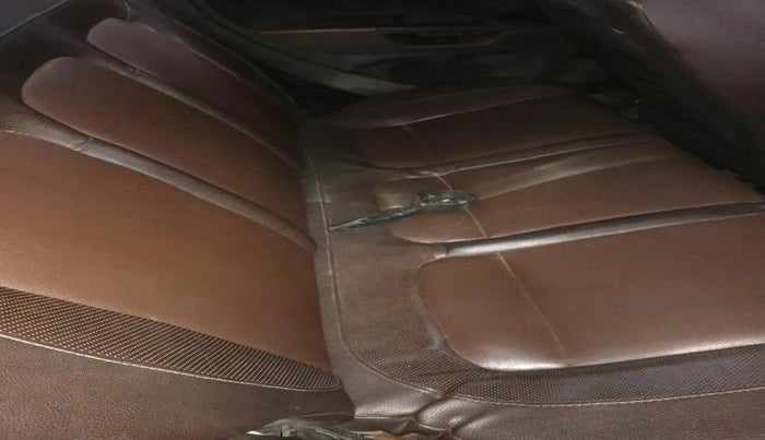 2015 Fiat Avventura ACTIVE MULTIJET 1.3, Diesel, Manual, 1,74,402 km, interior