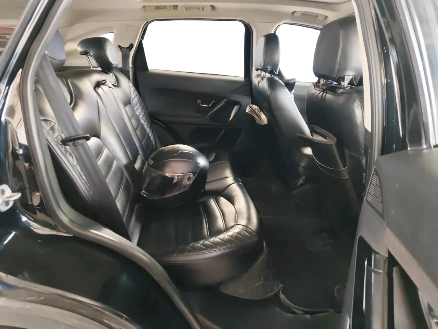 2021 Tata Harrier XT PLUS 2.0L KRYOTEC DARK EDITON, Diesel, Manual, 1,33,276 km, interior