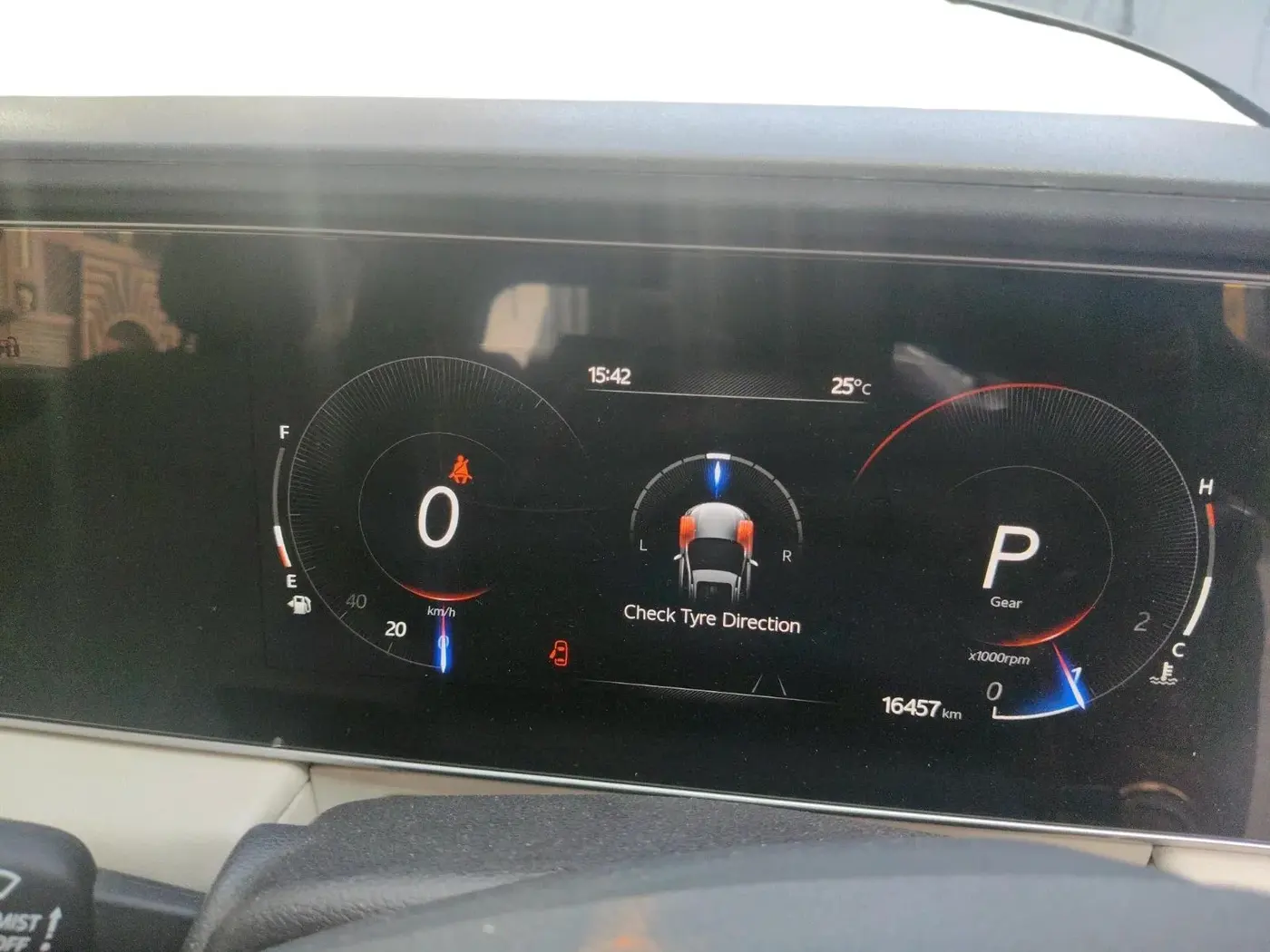 2024 Mahindra XUV700 AX 7 D AT 7 STR, Diesel, Automatic, 16,457 km, interior