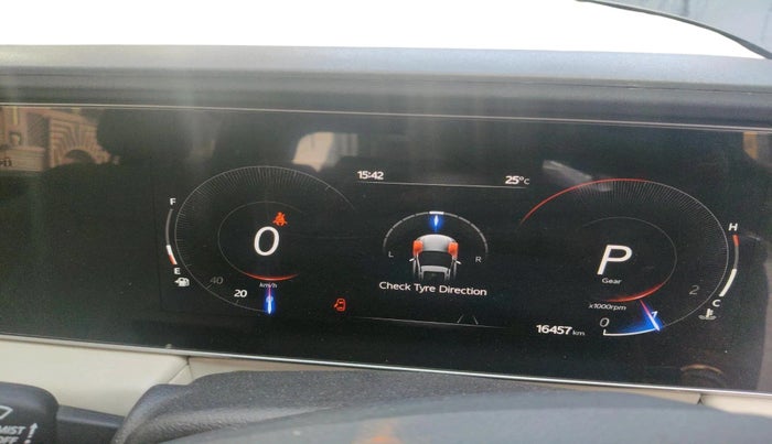 2024 Mahindra XUV700 AX 7 D AT 7 STR, Diesel, Automatic, 16,457 km, interior