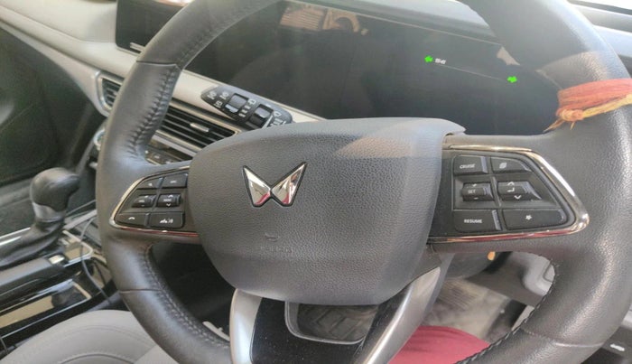 2024 Mahindra XUV700 AX 7 D AT 7 STR, Diesel, Automatic, 16,457 km, interior