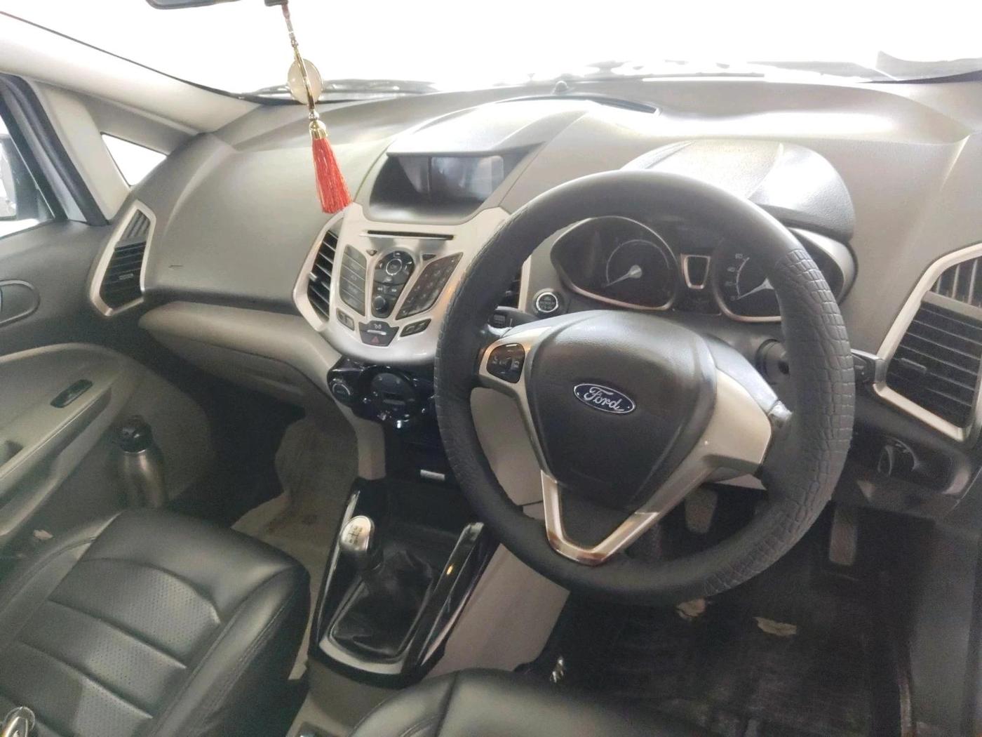 2016 Ford Ecosport TITANIUM 1.5L DIESEL, Diesel, Manual, 2,25,601 km, interior