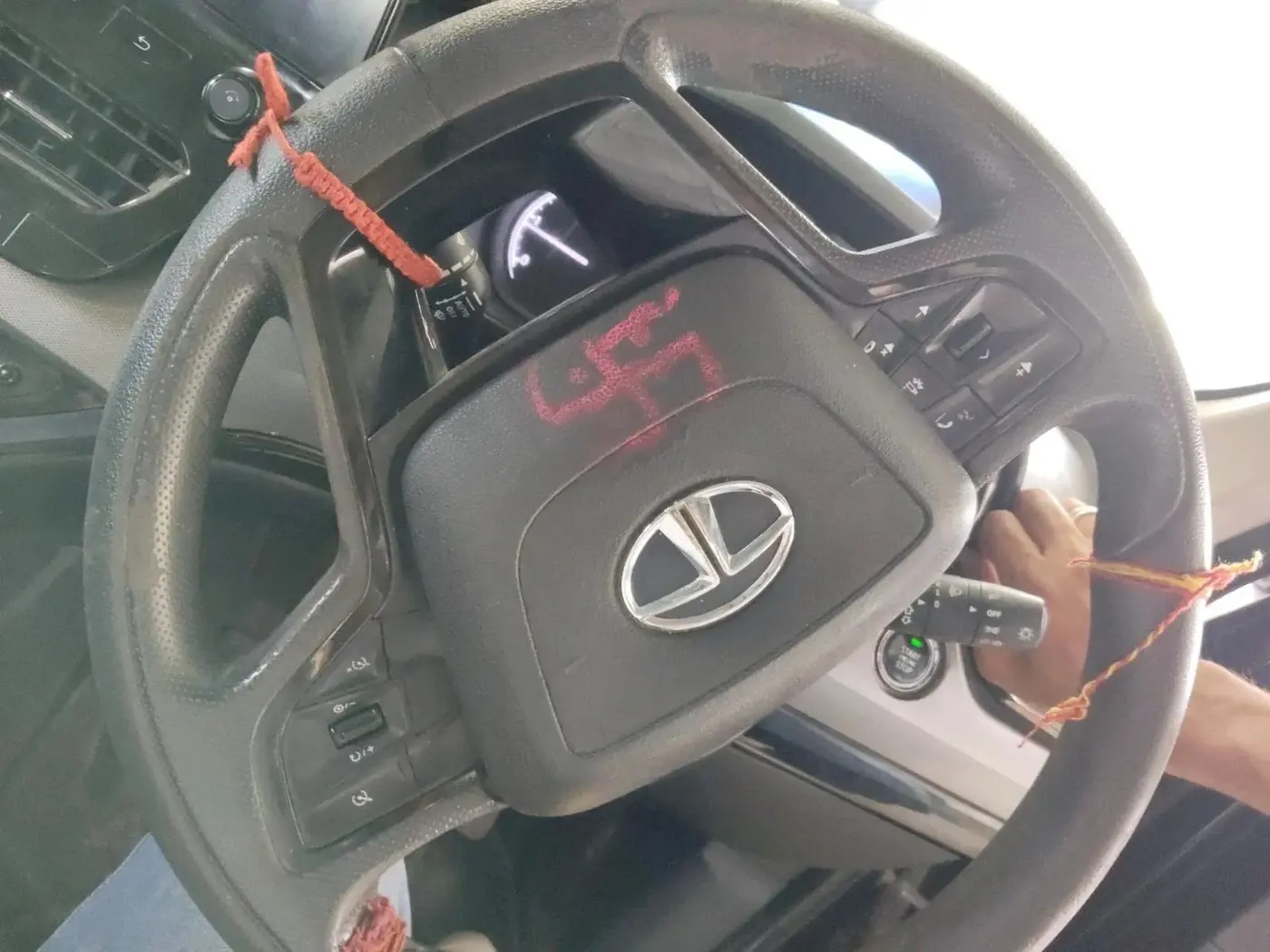 2021 Tata Harrier XT PLUS 2.0L KRYOTEC DARK EDITON, Diesel, Manual, 1,47,000 km, interior