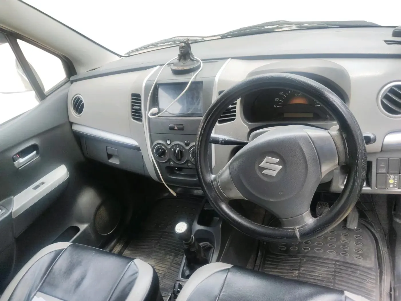 2011 Maruti Wagon R 1.0 LXI CNG, CNG, Manual, 1,50,957 km, interior