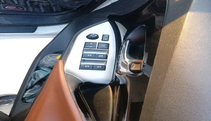 2016 Toyota Innova Crysta 2.8 ZX AT 7 STR, Diesel, Automatic, 2,32,118 km, interior