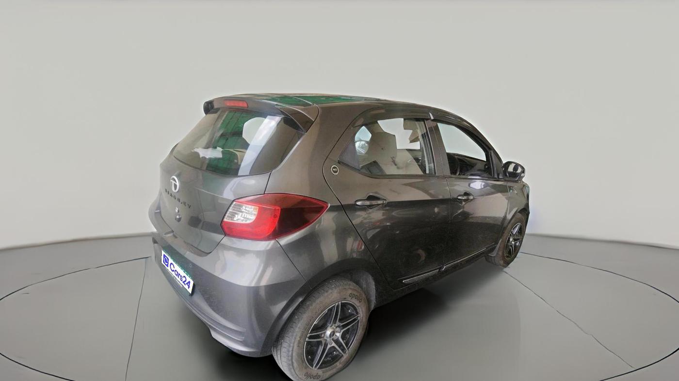 2024 Tata TIAGO EV XT MEDIUM RANGE, Electric, Automatic, 34,333 km, exterior