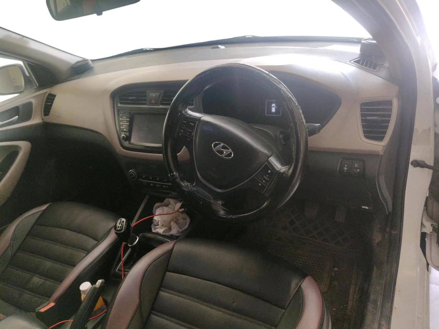 2016 Hyundai Elite i20 ASTA 1.4 CRDI (O), Diesel, Manual, 1,40,669 km, interior