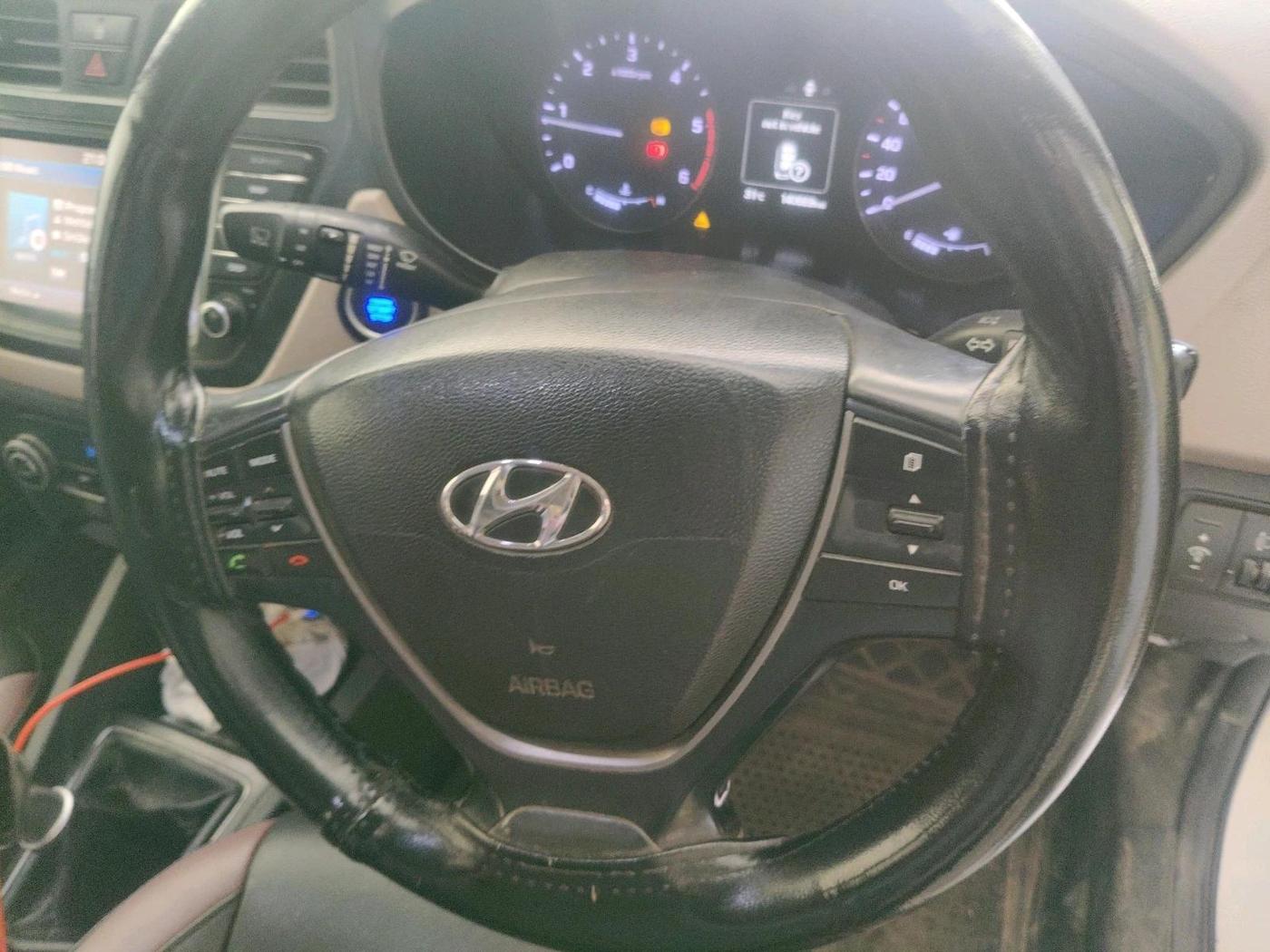2016 Hyundai Elite i20 ASTA 1.4 CRDI (O), Diesel, Manual, 1,40,669 km, interior