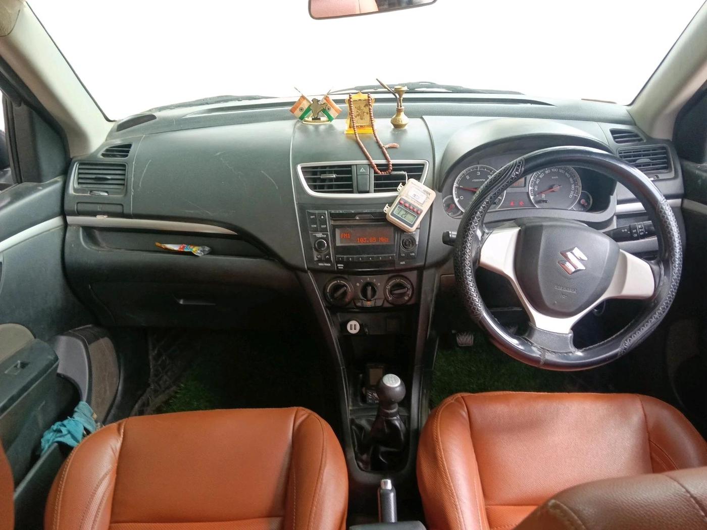 2017 Maruti Swift VDI, Diesel, Manual, 1,28,773 km, interior